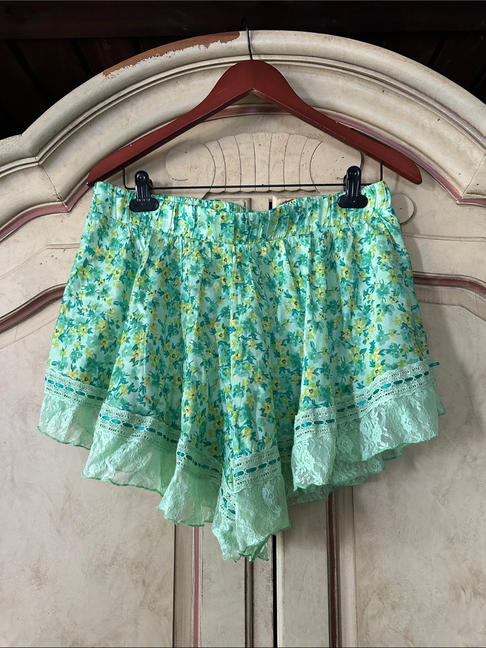 NWT Intimately Free People Floral Mint Green Lace-Trim Women's Shorts
